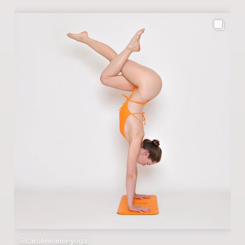 yoga mat handstand ARPI 3F Activewear